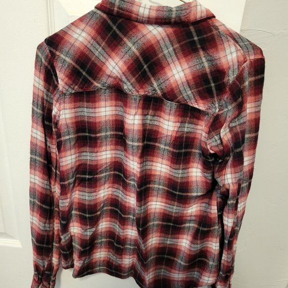 EUC Maurices Red and Black Button Down Shirt Notched Collar - Picture 6 of 7